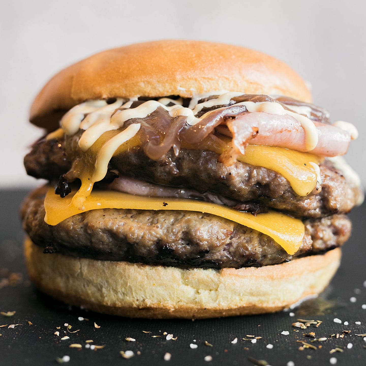 Στο Jazz Burger Bar θα νιώσεις πως τρως burger από τη Νέα Ορλεάνη