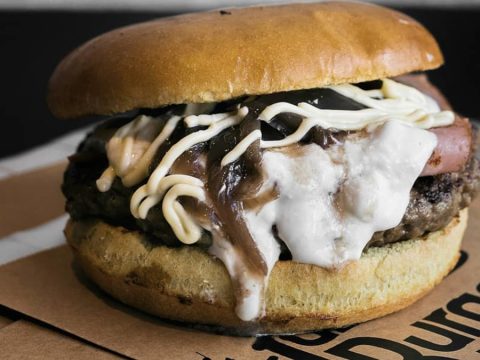 Στο Jazz Burger Bar θα νιώσεις πως τρως burger από τη Νέα Ορλεάνη