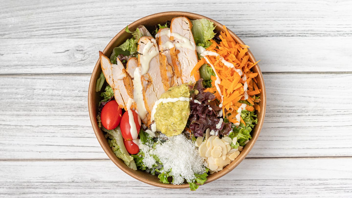«Fresh Choice»: Ένα salad bar που θα σε βοηθήσει να αποτοξινωθείς από τα τραπέζια των γιορτών