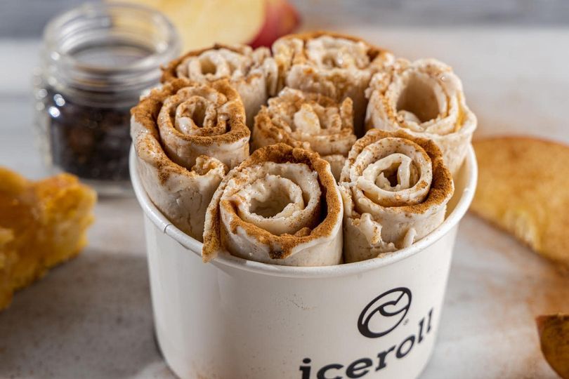 «IceRoll»: Ρολά κρέμας από ολόφρεσκο παγωτό που δεν θα στερηθείς ούτε στην καραντίνα