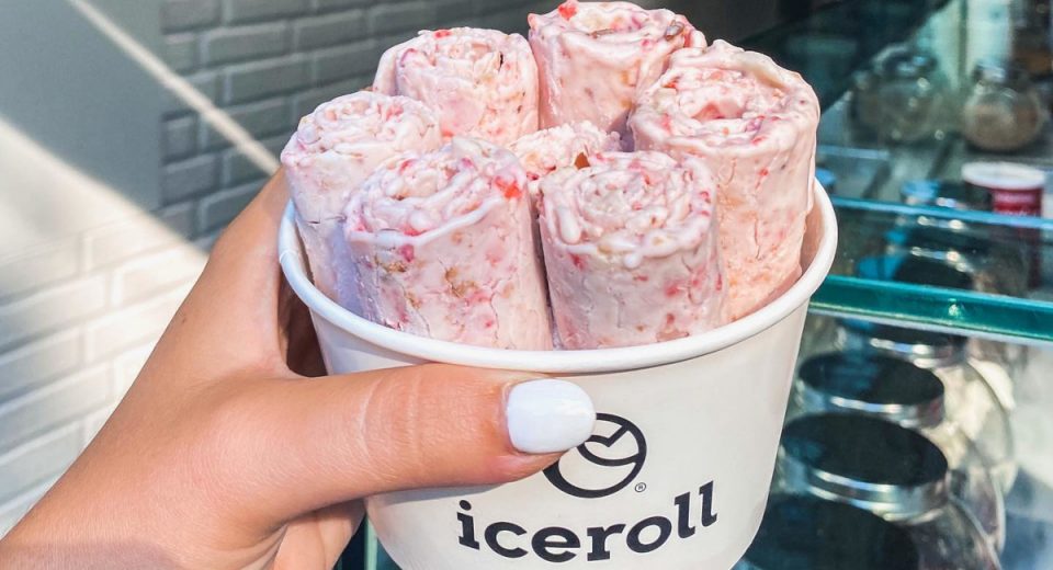 «IceRoll»: Ρολά κρέμας από ολόφρεσκο παγωτό που δεν θα στερηθείς ούτε στην καραντίνα
