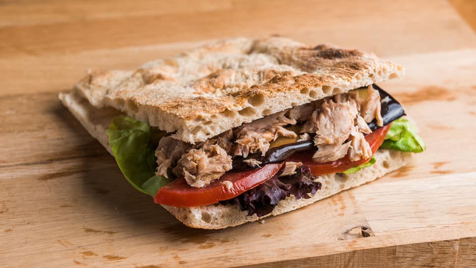 Άψογη σχέση ποιότητας- τιμής: Το ολόφρεσκο σάντουιτς με τα αγνά υλικά που απογειώνουν την γεύση (Pics)