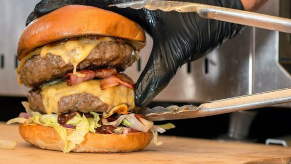 Αν δεν έχεις δοκιμάσεις burger στο «BarbaraQue», μην βιαστείς να στέψεις το αγαπημένο σου