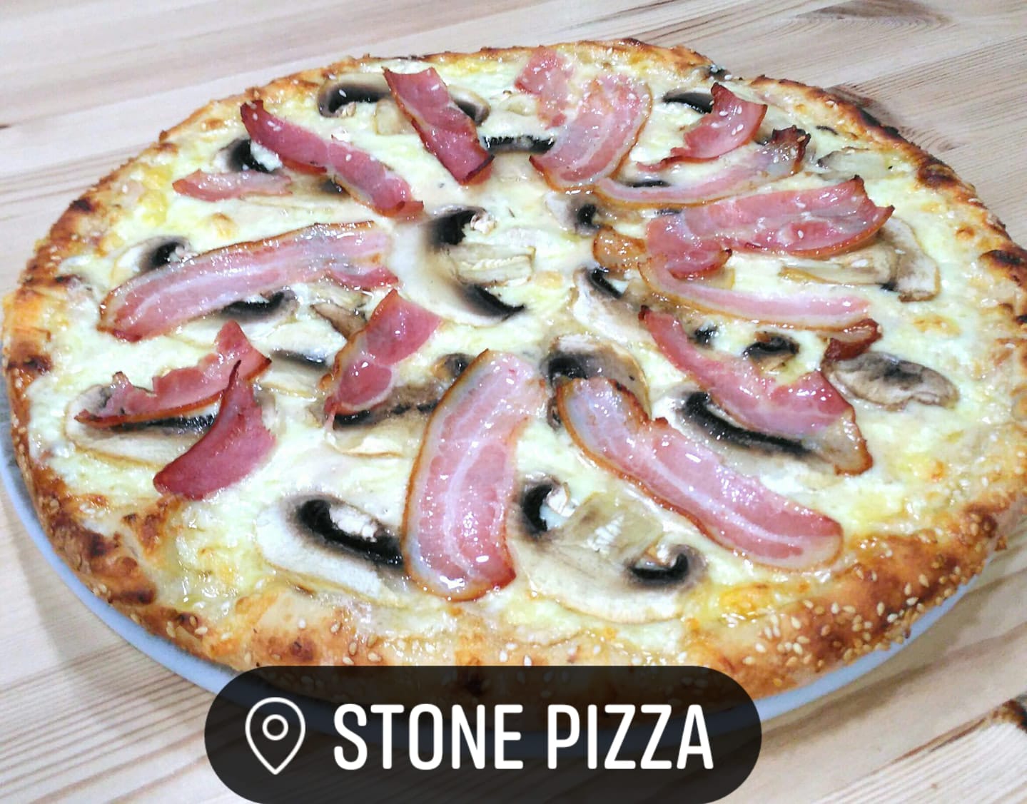 Stone Pizza: Στην Πετρούπολη αποθεώνεται η πίτσα