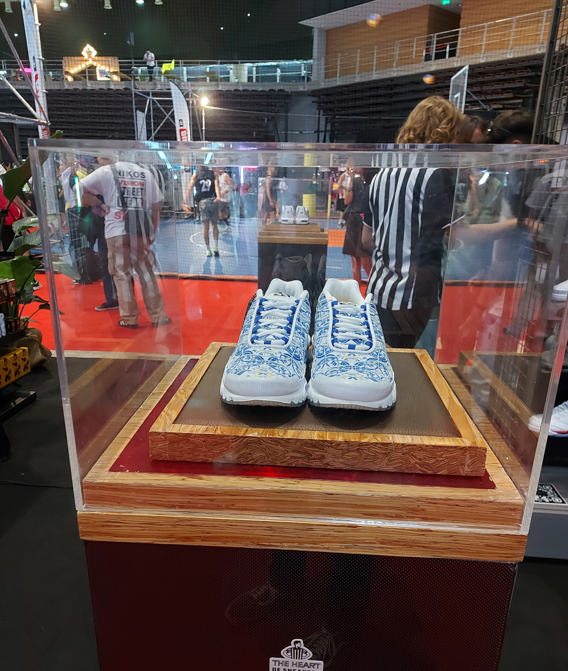 sneakers