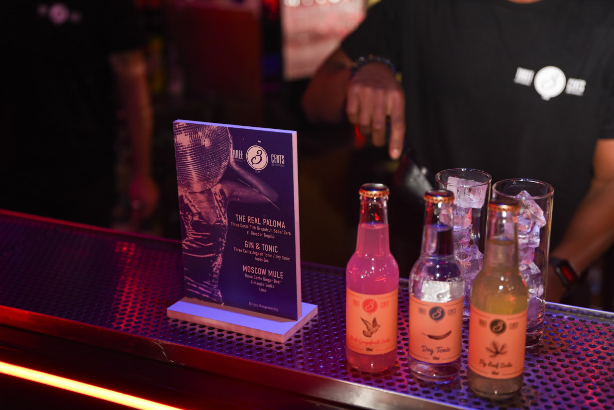 Athens Bar Show: Burger Disco After Party με Three Cents κοκτέιλ