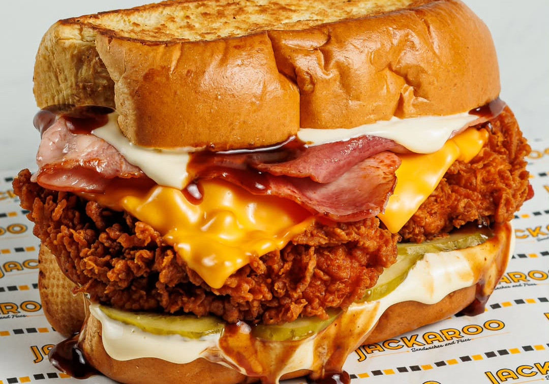 Η κυριαρχία του τηγανητού κοτόπουλου στο street food