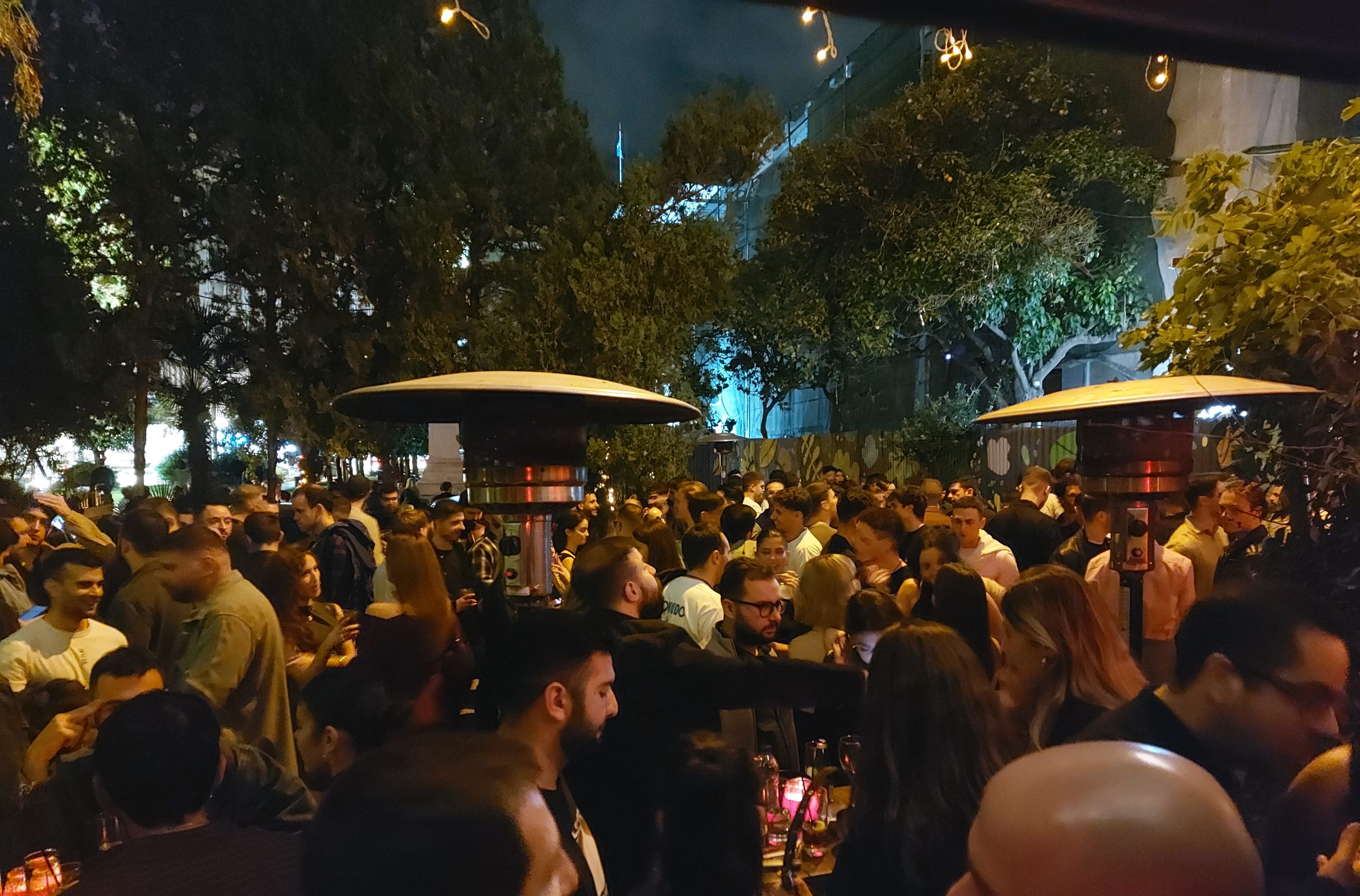 4 μπαρ της Αθήνας όπου το να καταφέρεις να μπεις θεωρείται άθλος