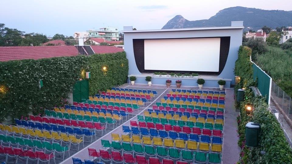 Cine Μαριάνα
