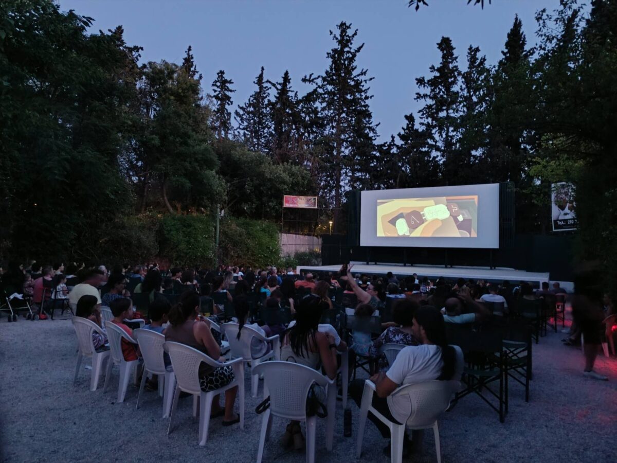 Η πόλη σήμερα: Η άδεια Αθήνα έχει άλλη χάρη