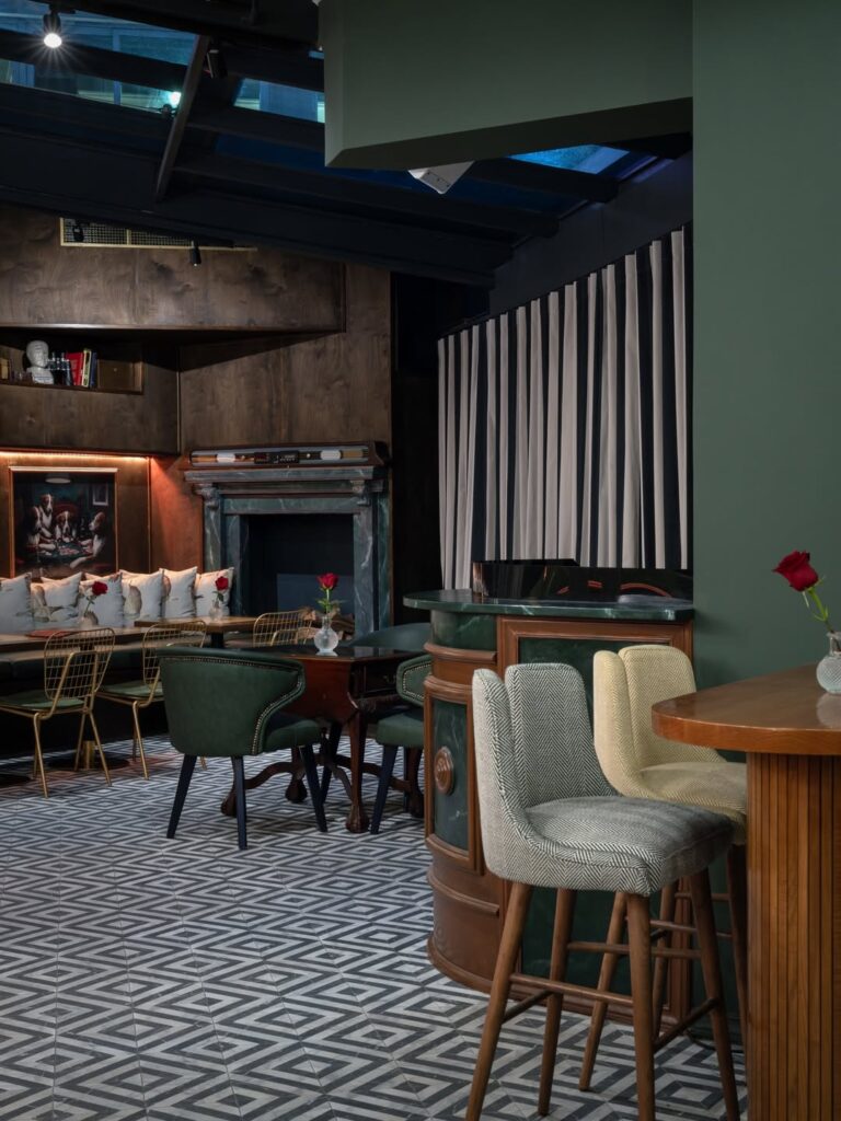 42 Bar