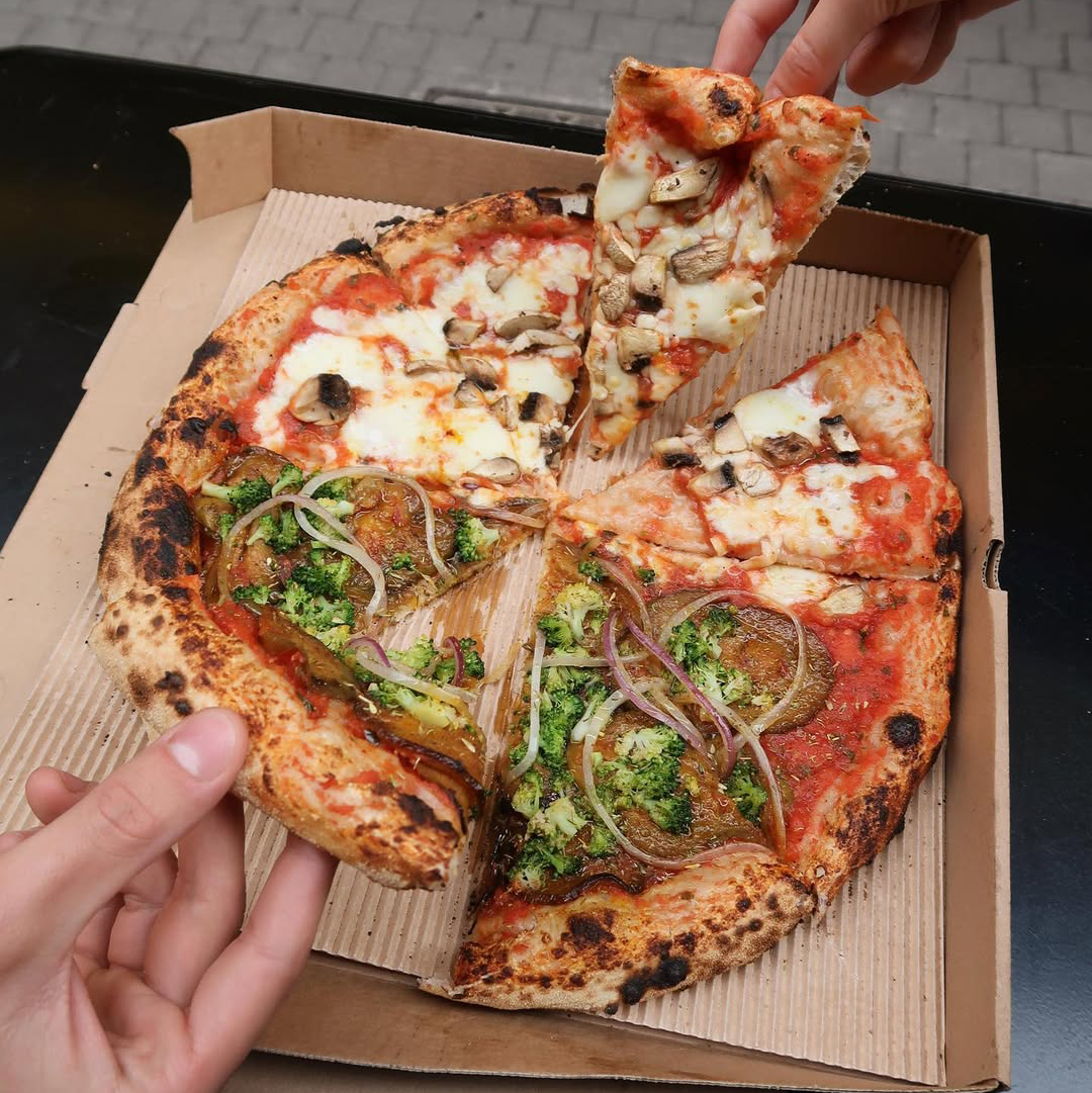 Mozzart Pizza