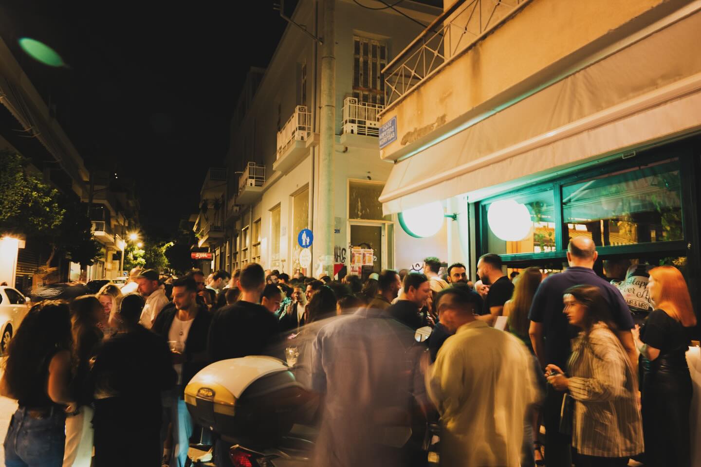 Macondo Bar & Cafe