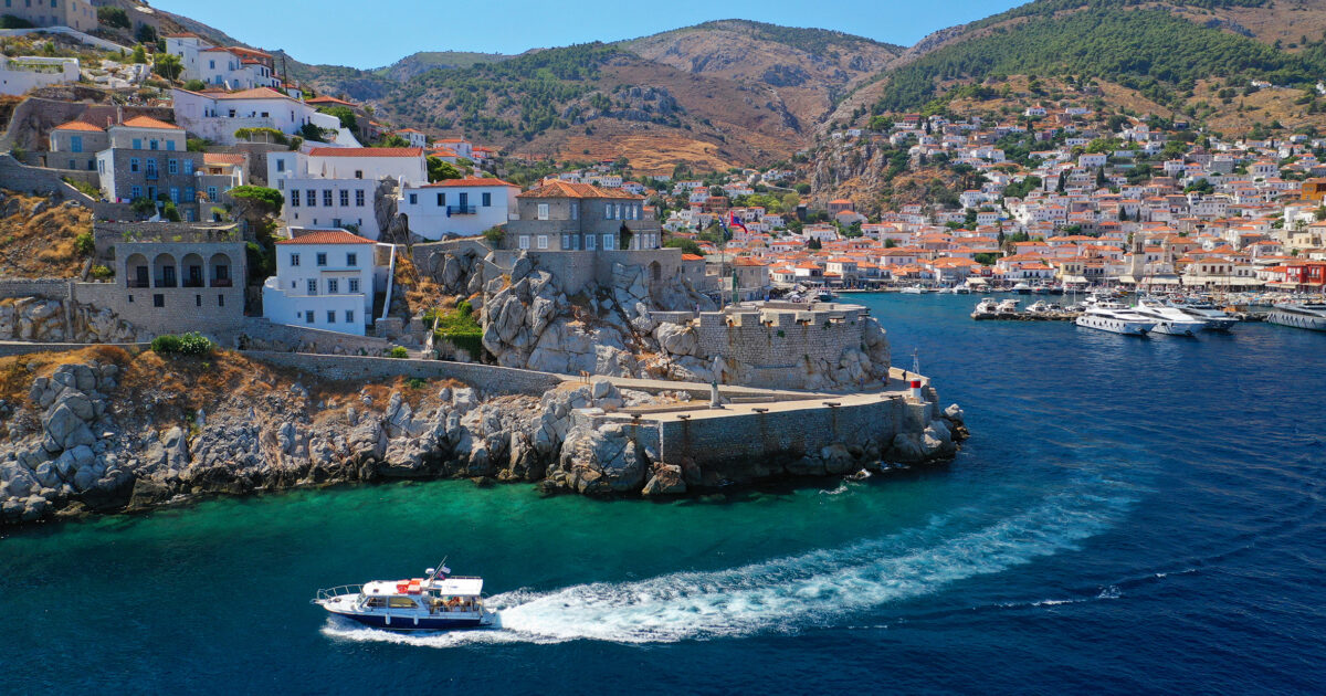 Αποδράσεις για το τριήμερο του Αγίου Πνεύματος