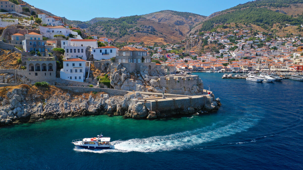 Αποδράσεις για το τριήμερο του Αγίου Πνεύματος