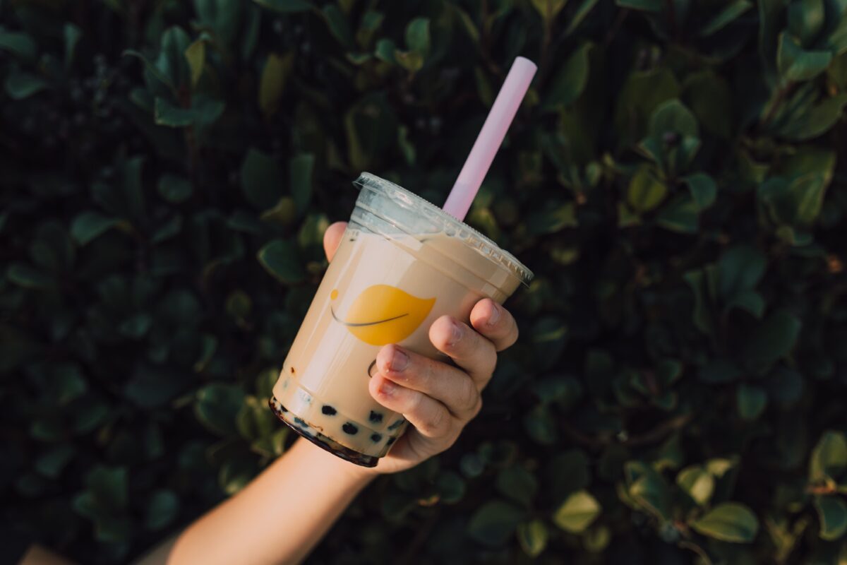 Boba tea: Πού θα βρεις το δροσερό και παιχνιδιάρικο ασιατικό ποτό στην Αθήνα