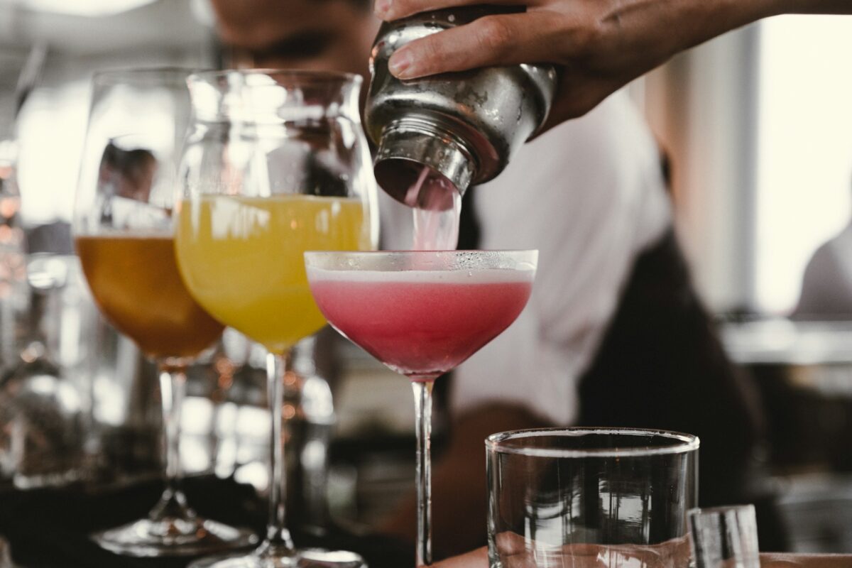 Sip & Blossom Cocktail Week: Μια εβδομάδα αφιερωμένη στα καλοκαιρινά κοκτέιλ με χαμηλό δείκτη αλκοόλ