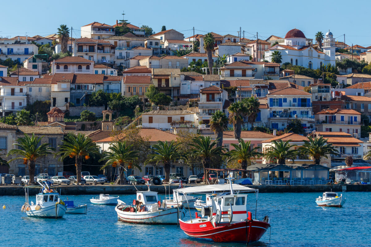 Καλοκαιρινές περιηγήσεις σε παραλίες, οικισμούς και κάστρα της Μεσσηνίας