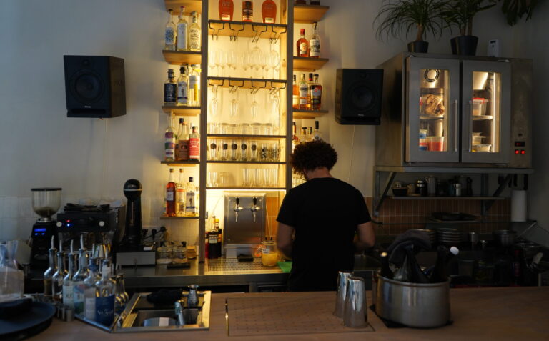 Trio Noon Bar