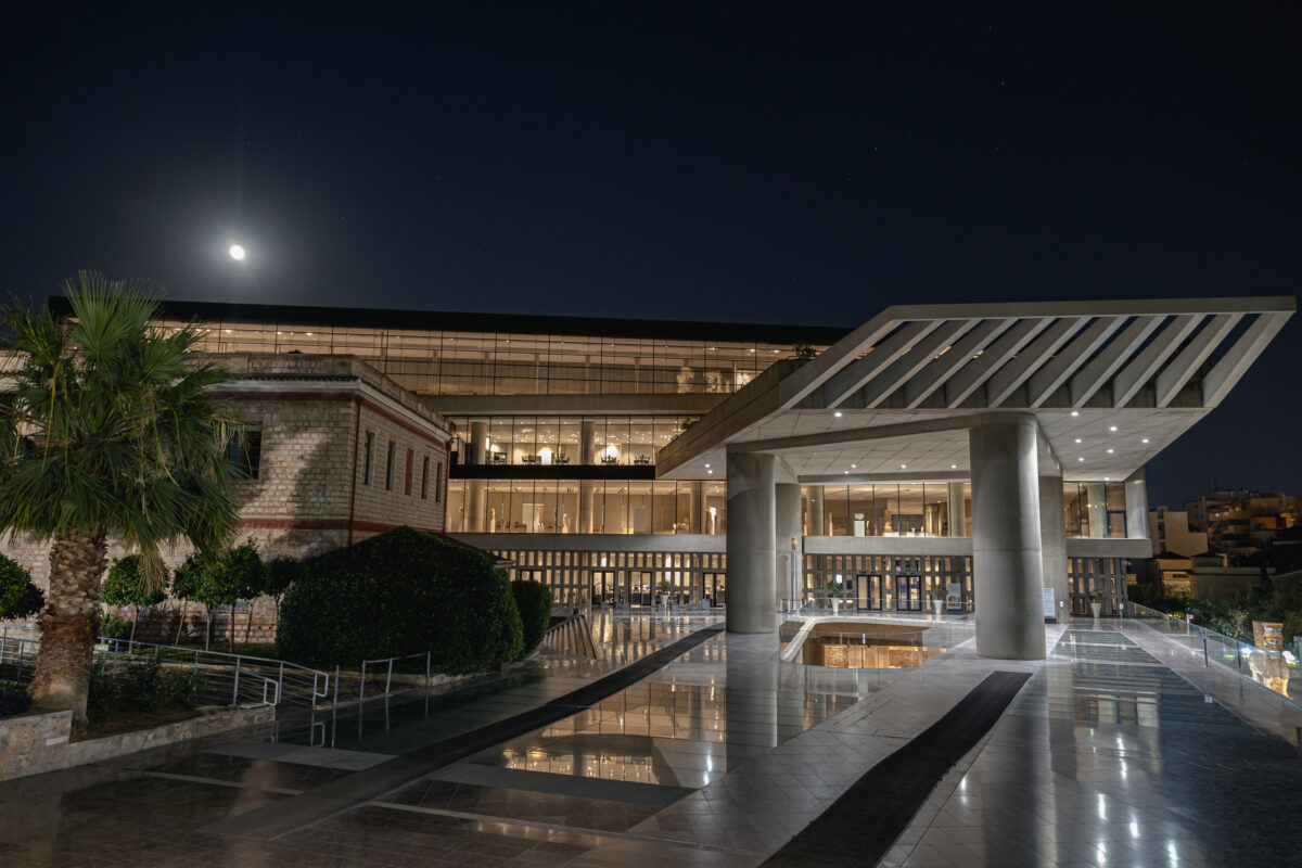Μια Αυγουστιάτικη Πανσέληνος γεμάτη τέχνη
