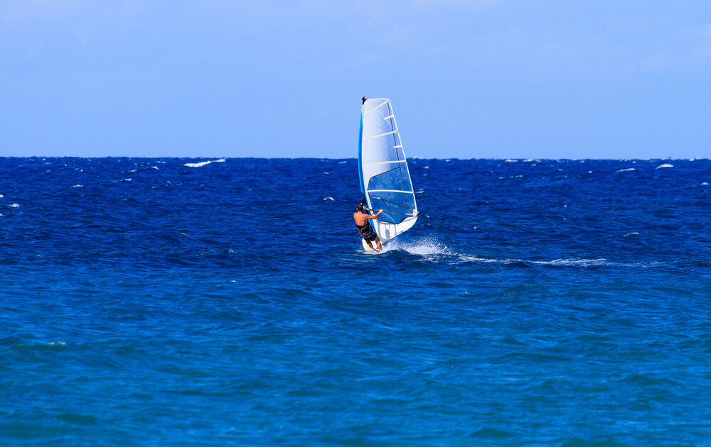 6 ειδυλλιακοί προορισμοί αν αγαπάς το windsurfing